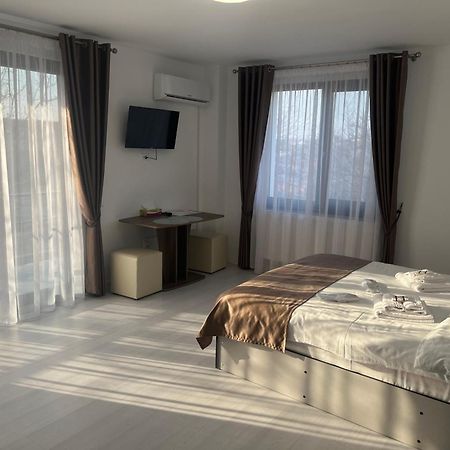 Hotel Palas Grand View Iasi Bagian luar foto