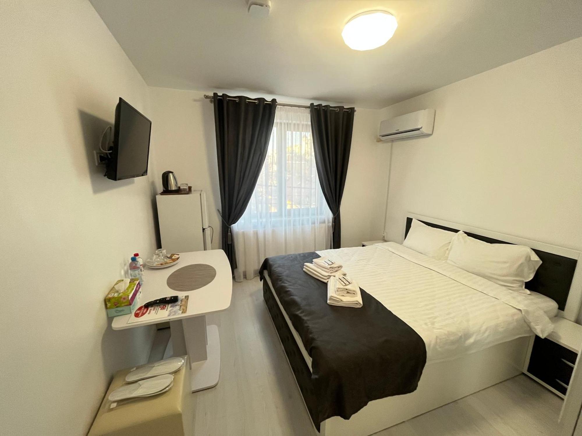 Hotel Palas Grand View Iasi Bagian luar foto