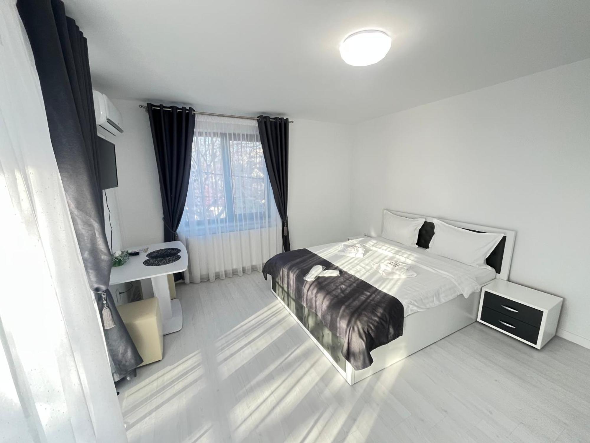 Hotel Palas Grand View Iasi Bagian luar foto
