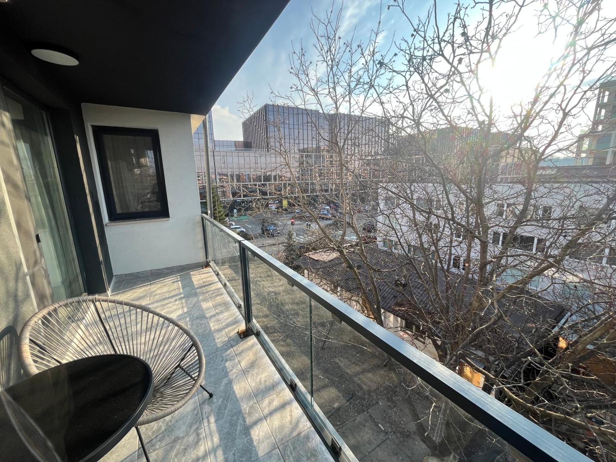 Hotel Palas Grand View Iasi Bagian luar foto