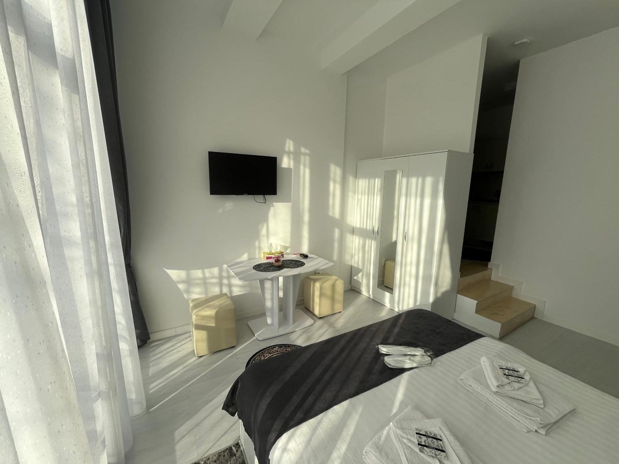 Hotel Palas Grand View Iasi Bagian luar foto