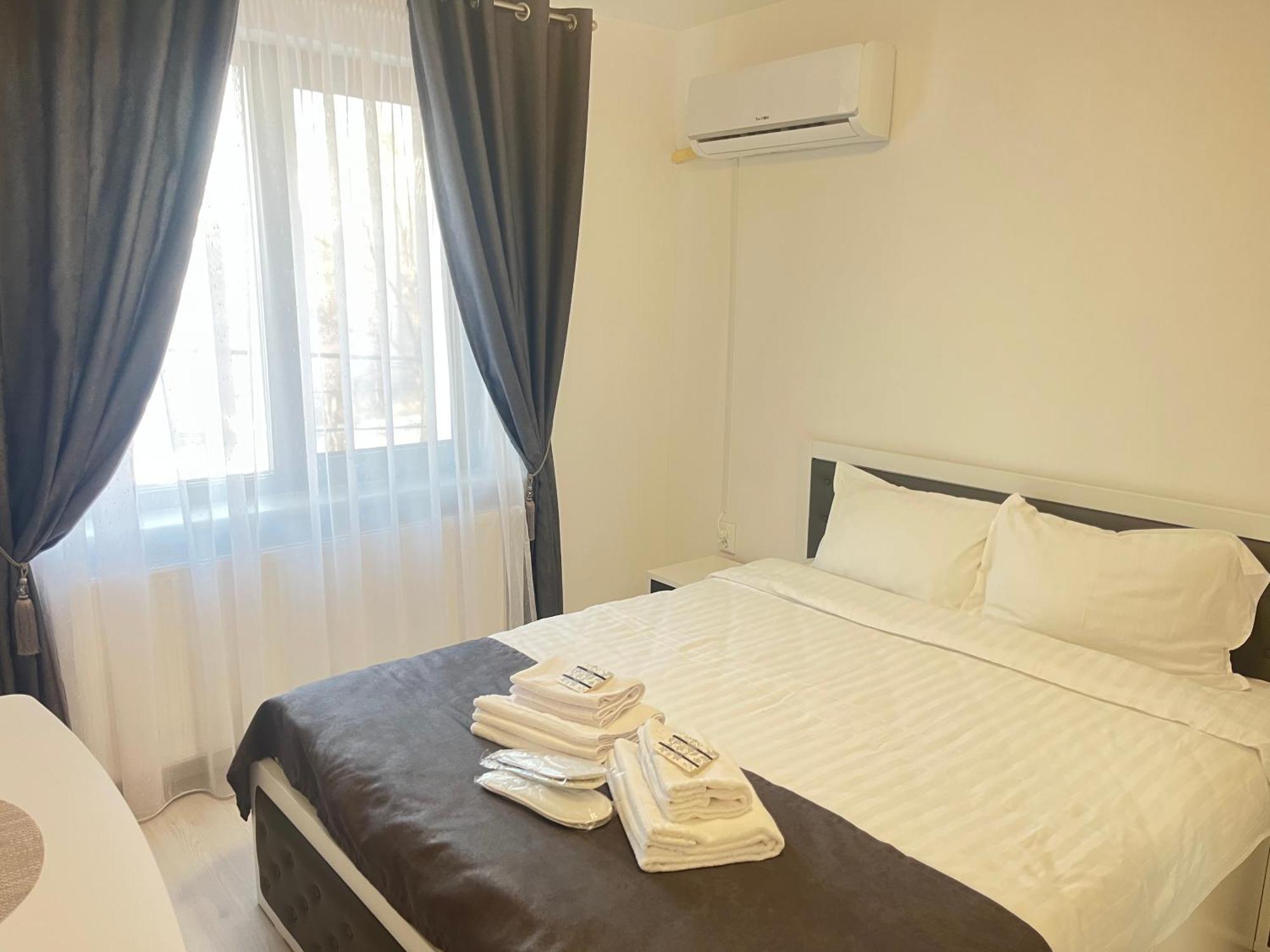 Hotel Palas Grand View Iasi Bagian luar foto