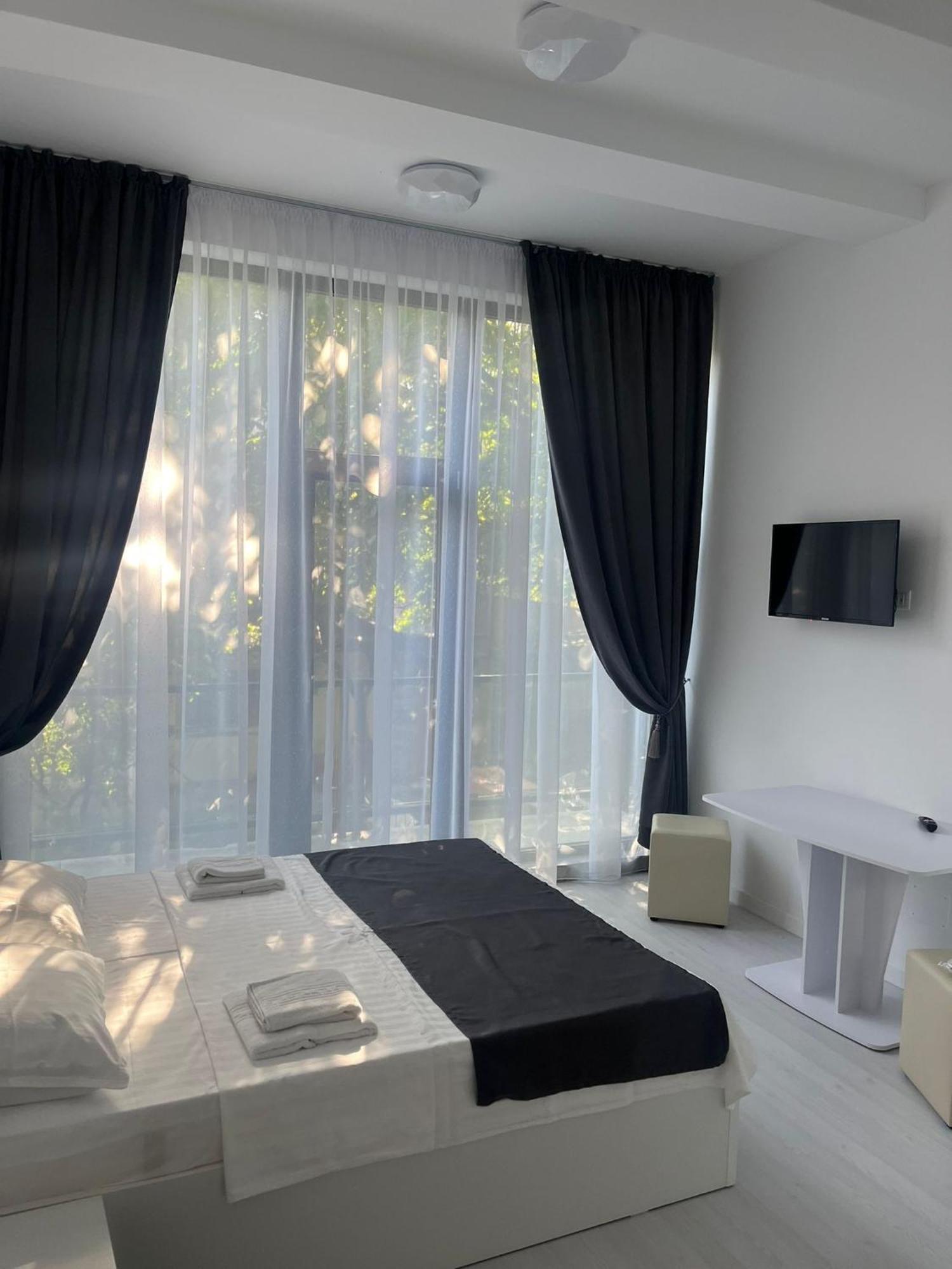 Hotel Palas Grand View Iasi Bagian luar foto