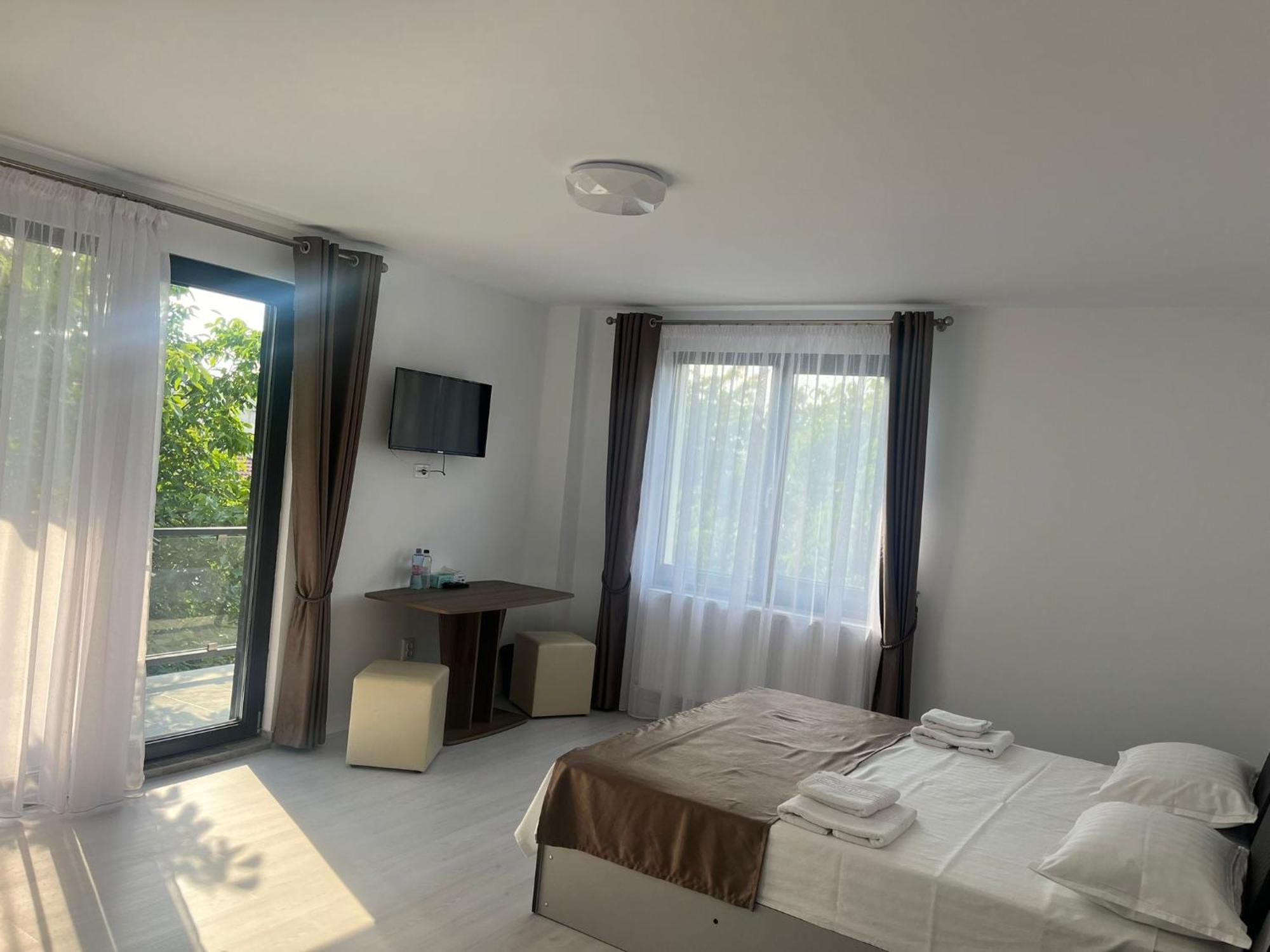 Hotel Palas Grand View Iasi Bagian luar foto
