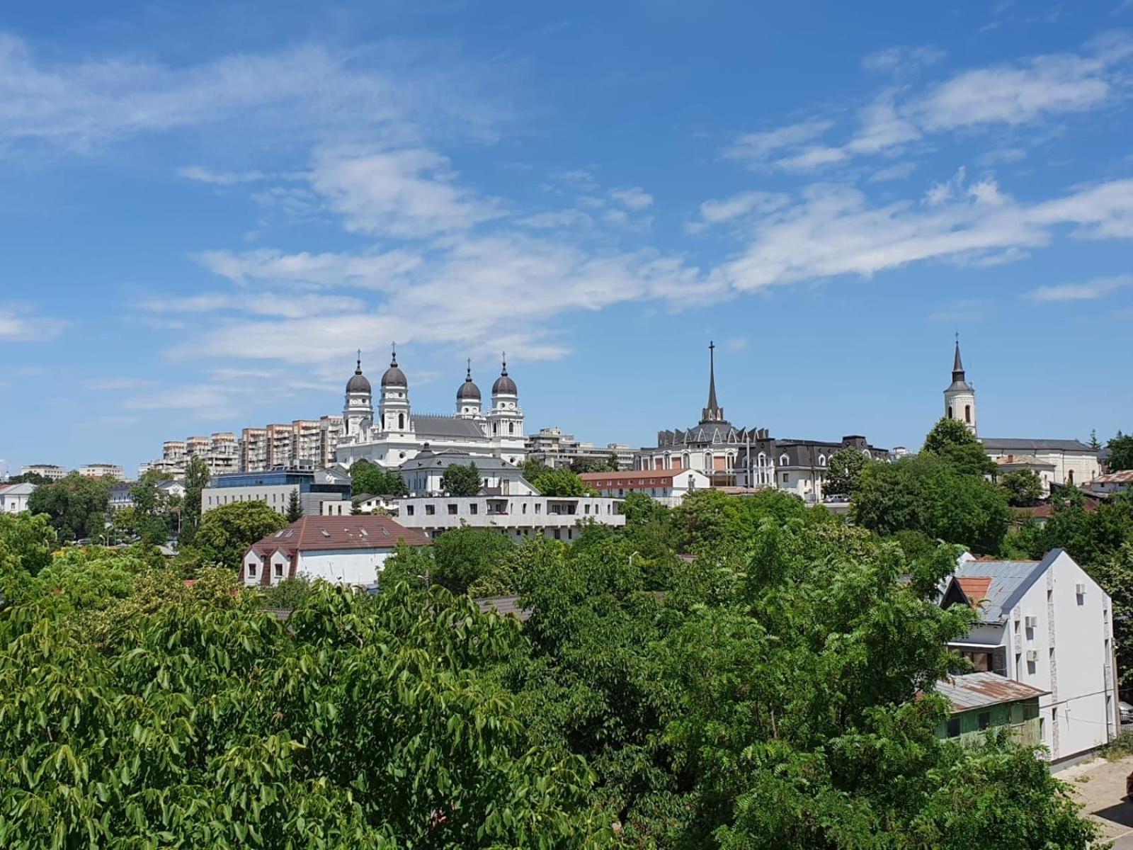 Hotel Palas Grand View Iasi Bagian luar foto